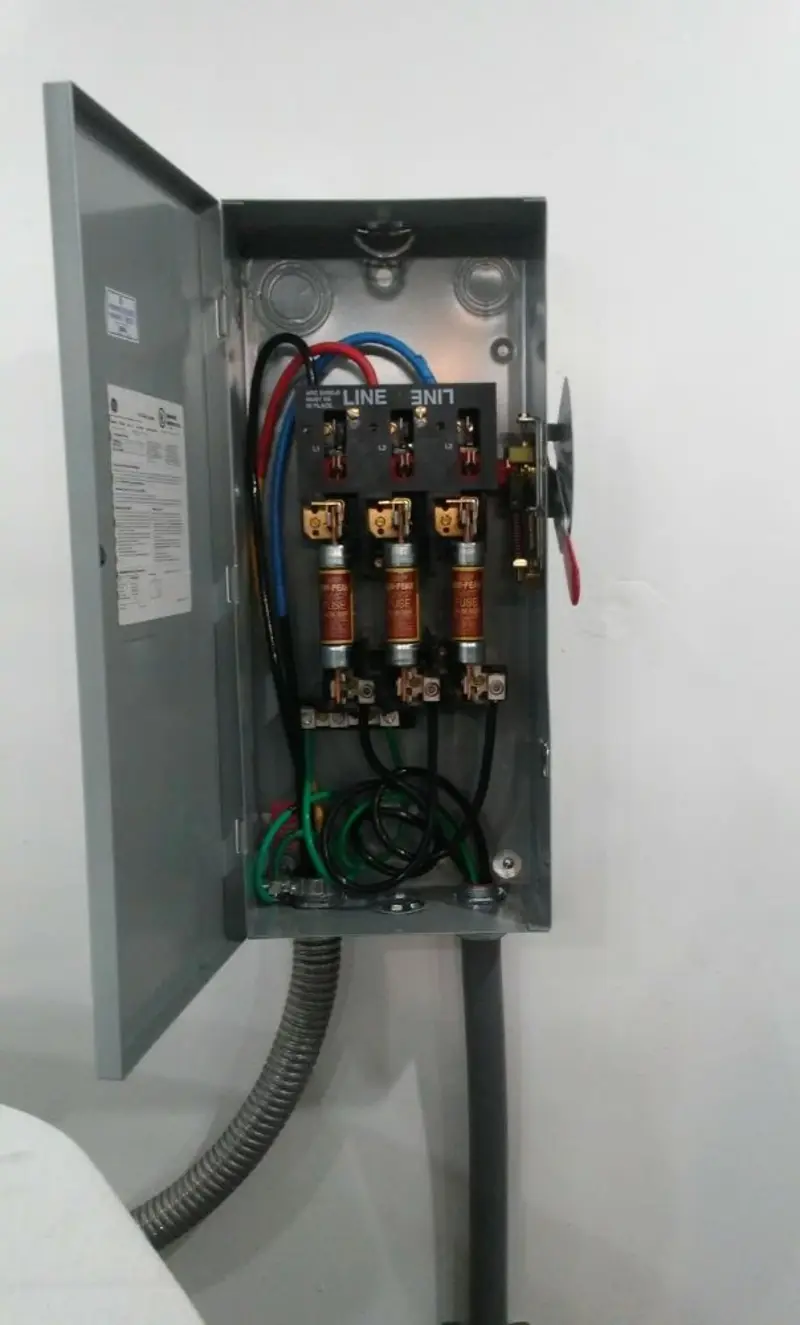 Three-phase disconnect switch installed for Smoke Detector Installation in Bunker Hill Village